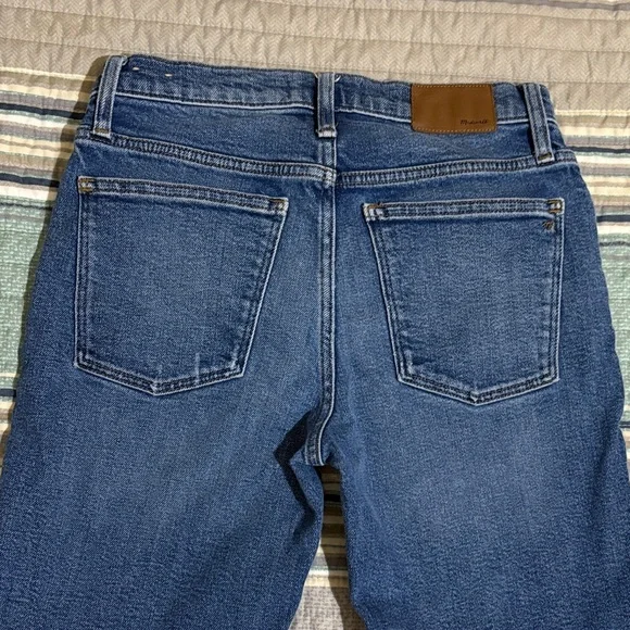 Madewell Women's Mid-Rise Classic straight Blue Jeans - Picture 7 of 11
